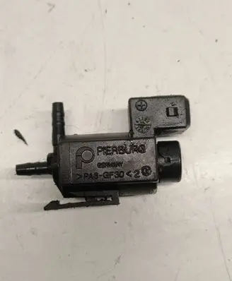 BMW 5 F10 F11 Vacuum valve 702318