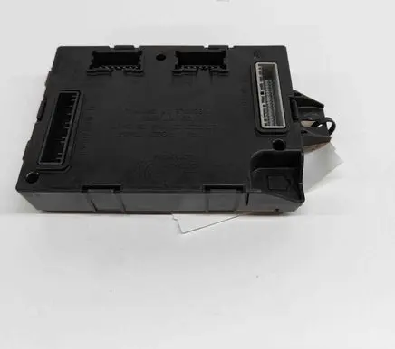 Opel Vivaro Central body control module 22218416 284B13254R