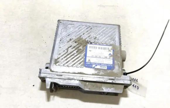 Volvo S40, V40 Engine control unit/module 7700103515a 3085430002