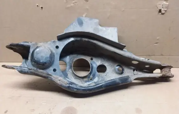 Toyota RAV 4 (XA40) Rear upper control arm/wishbone