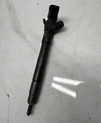 Audi A3 S3 8V Fuel injector 04L130277AN 28506046