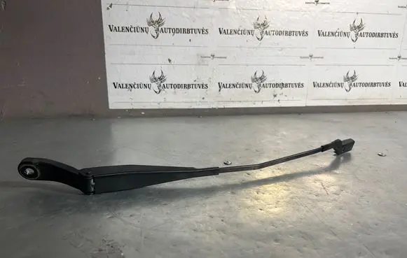 Peugeot 2008 I Front wiper blade arm 9673291980