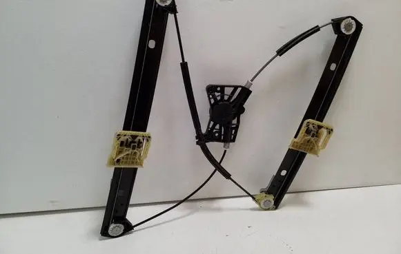 Audi Q2 - Front window lifting mechanism without motor 81A837461