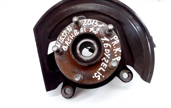 Nissan Qashqai+2 Front wheel hub 47910JD000