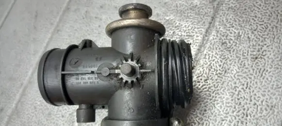 Peugeot 206 Throttle valve