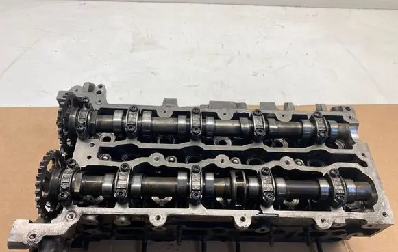 Mercedes-Benz C W204 Engine head A6510101220