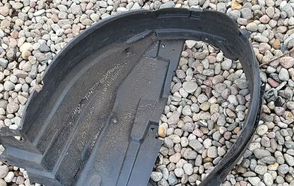 Nissan Note (E12) Front wheel arch liner splash guards 638433VV0A