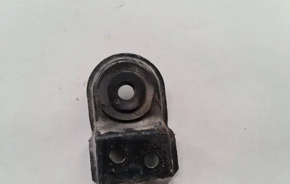 Volvo S40, V40 Radiator mount bracket 925655