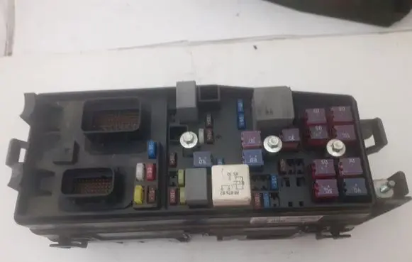 KIA Carnival Fuse module 919504D050