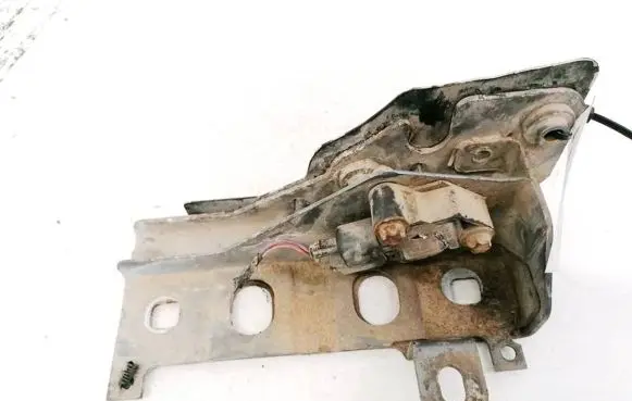 Land Rover Discovery 3 - LR3 Airbag deployment crash/impact sensor YDB500141 08009400A5
