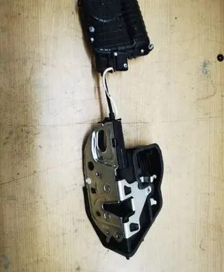 BMW 7 F01 F02 F03 F04 Rear door soft close latching motor 7185688