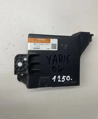 Toyota Yaris Air conditioning/heating control unit 886500D190