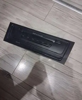 Audi A5 8T 8F CD/DVD changer 8T1035110C