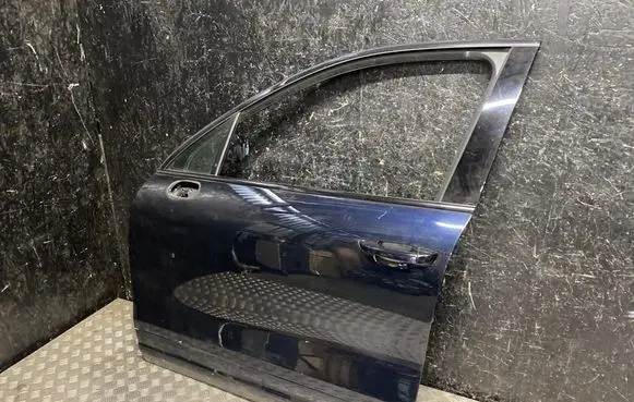 Porsche Cayenne (92A) Front door 