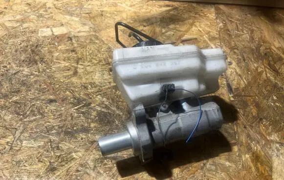 Nissan Navara D23 Master brake cylinder 0204842367 836553
