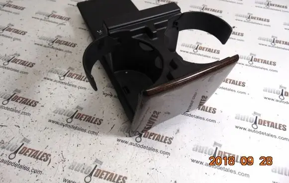 Volvo XC90 Cup holder back 8674938