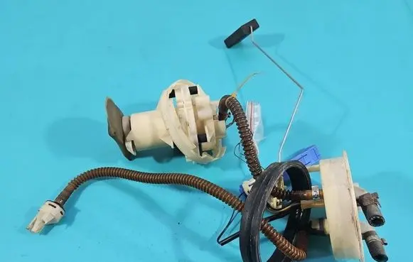 Volkswagen PASSAT B5.5 In-tank fuel pump 8E0906087D IMPRK1568942