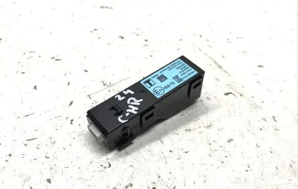 Toyota C-HR II USB socket connector 86190-F4020