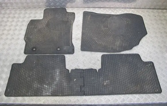 Toyota Auris E180 Car floor mat set AURISIIWYCIERACZ