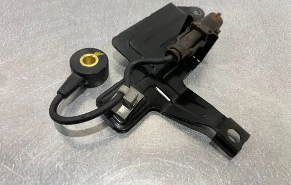 Opel Mokka Detonation knock sensor 55567128