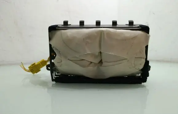 Mitsubishi Grandis Passenger airbag MN173206