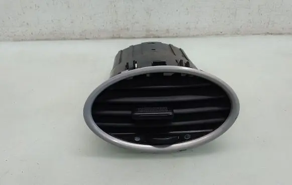 Ford Focus ST Dashboard side air vent grill/cover trim 4M51A014L21