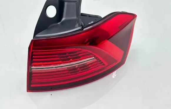 Volkswagen PASSAT B8 Rear/tail lights 3G9945208J