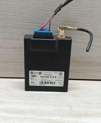 Volkswagen Touran II Auxiliary heating control unit/module 7N0963513B 0401132481 9019510C