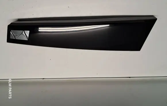 Citroen DS4 (B) pillar trim (top) 9687376177