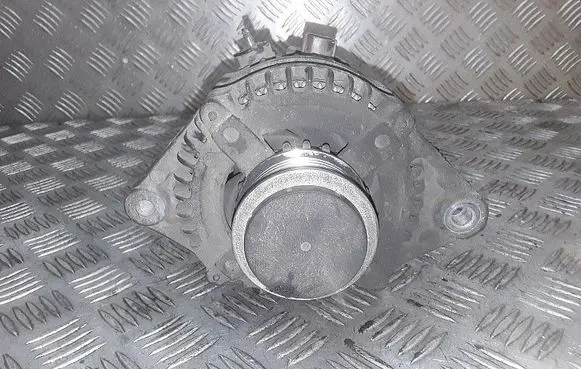 Toyota Corolla E120 E130 Generator/alternator 2706033071
