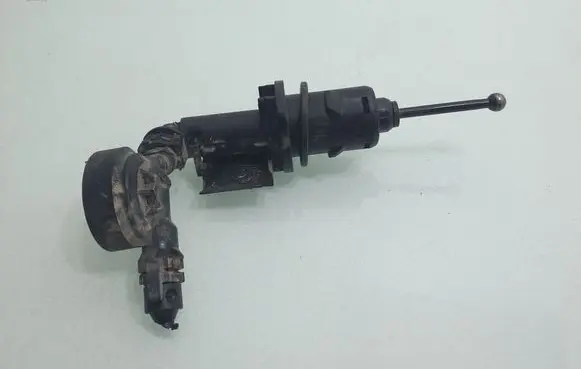 Skoda Octavia Mk2 (1Z) Clutch master cylinder 