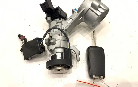 Chevrolet Cruze II Ignition lock 20939745