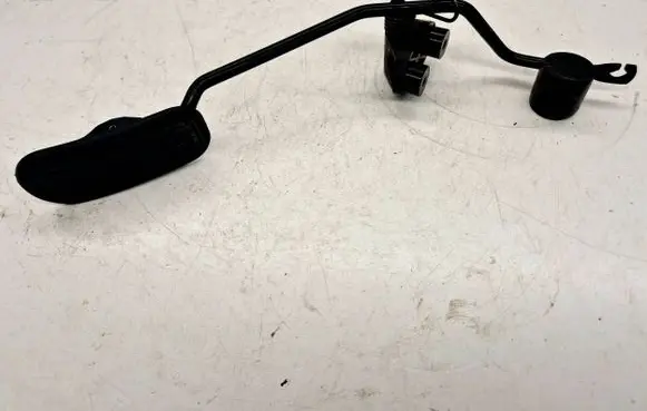 Lexus IS 200-300 Accelerator throttle pedal 7811133020