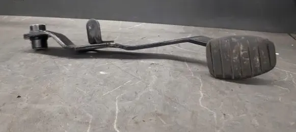 Renault Megane II Clutch pedal 