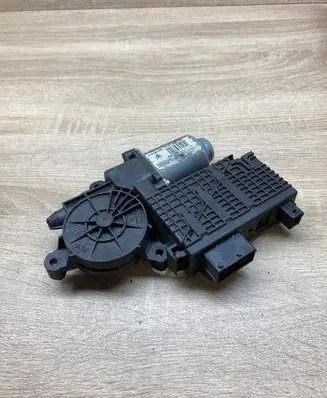 Citroen C4 Grand Picasso Front door window regulator motor 9682495780