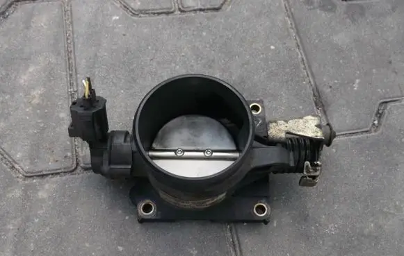 Ford Mondeo Mk III Throttle valve