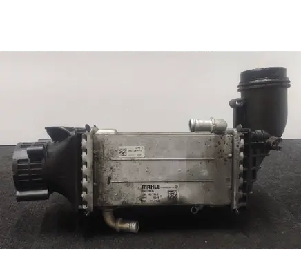 Volkswagen Golf VII Intercooler radiator GV020005 04E145785E