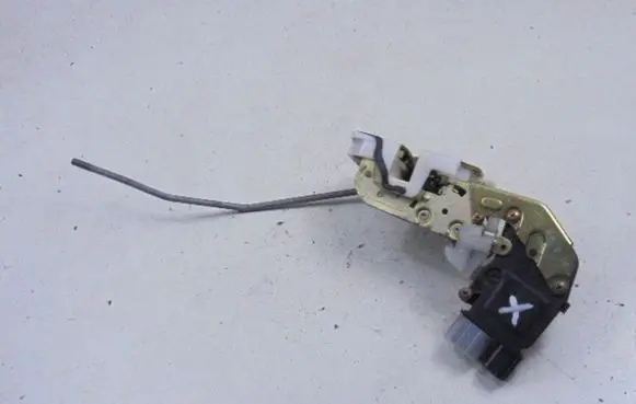 Honda HR-V Front door lock