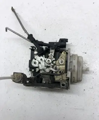 Audi A8 S8 D2 4D Front door lock 8D1837016F