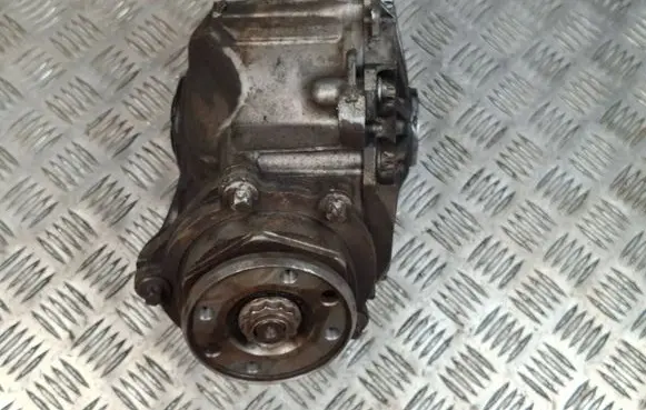 Mercedes-Benz CLS C218 X218 Front differential A2213350208