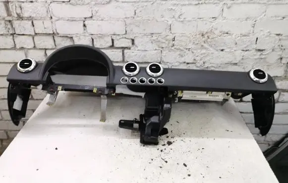Audi TT Mk1 Dashboard
