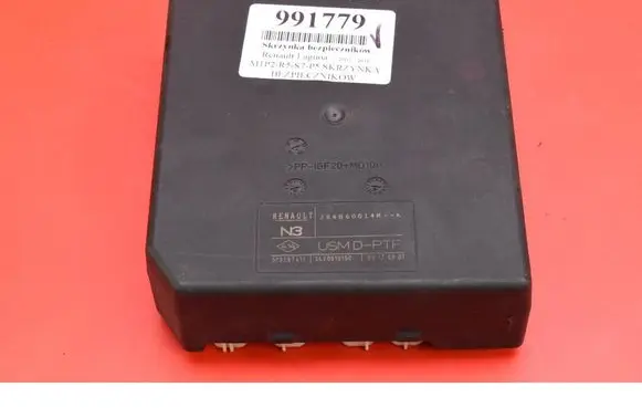 Renault Laguna III Fuse box set 284B60014R