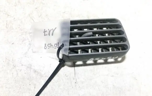 KIA Sportage Dash center air vent grill