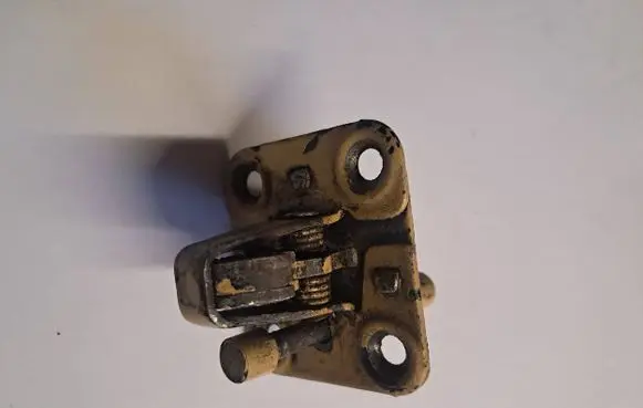 Mercedes-Benz W123 Engine bonnet/hood lock/catch 1158800160