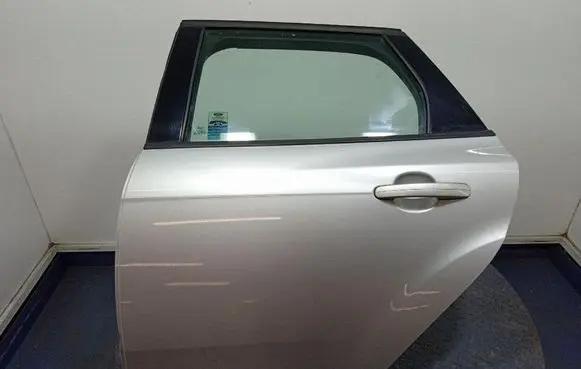 Ford Focus Rear door
