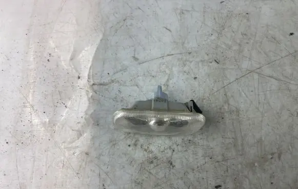 Audi A4 S4 B6 8E 8H Front fender indicator light 8E0949127