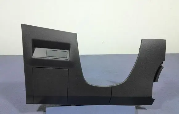 Renault Captur Other sill/pillar trim element 689210389R
