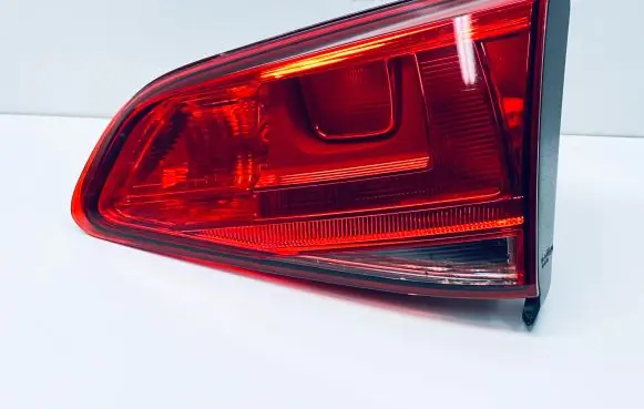 Volkswagen Golf VII Tailgate rear/tail lights 5G0945094M