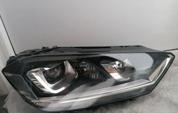 Volkswagen Golf Sportsvan Headlight/headlamp