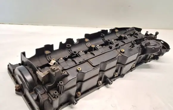 BMW 5 F10 F11 Rocker cam cover 782318104 15265812 PA66GF35